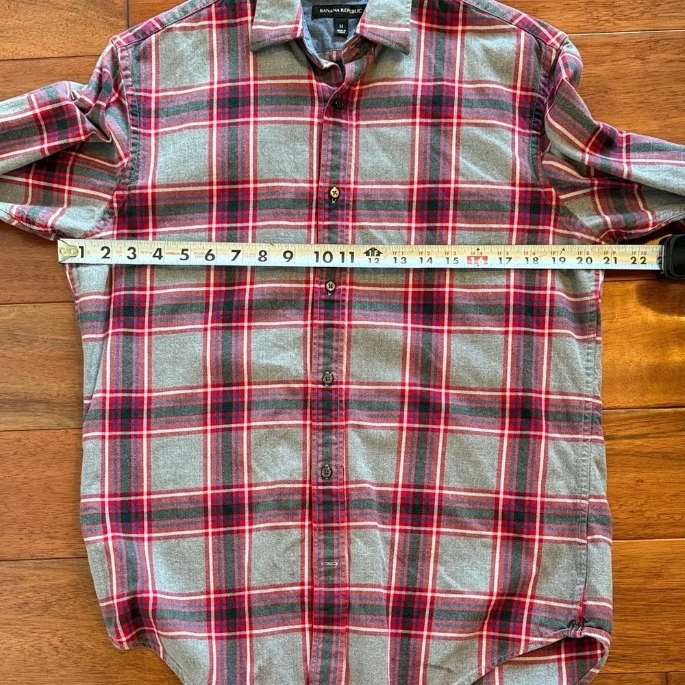 Banana Republic Red and Gray Plaid Casual Shirt Size medium 100% Cotton